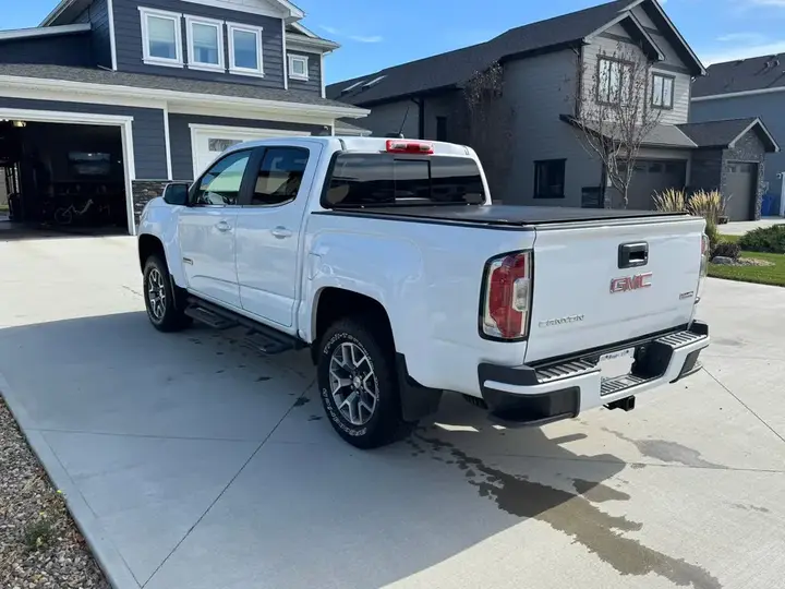 GMC Canyon 2018 photo 3