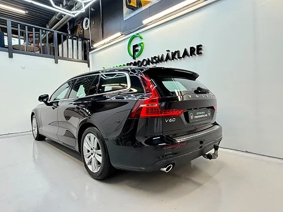 Volvo V60 2019 photo 2