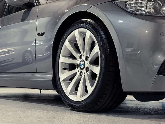 BMW 320 2009 photo 5