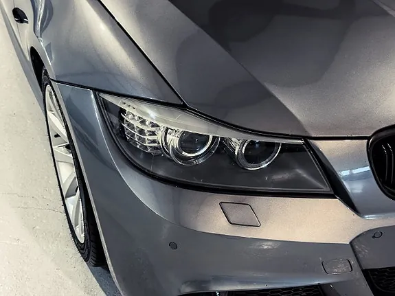 BMW 320 2009 photo 4