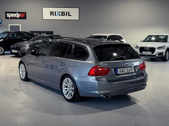 BMW 320 2009 photo 2