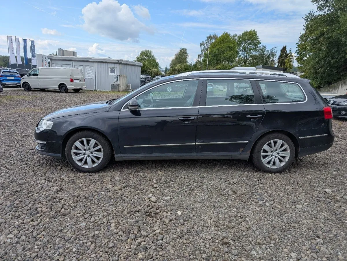 Volkswagen Passat 2010 photo 2