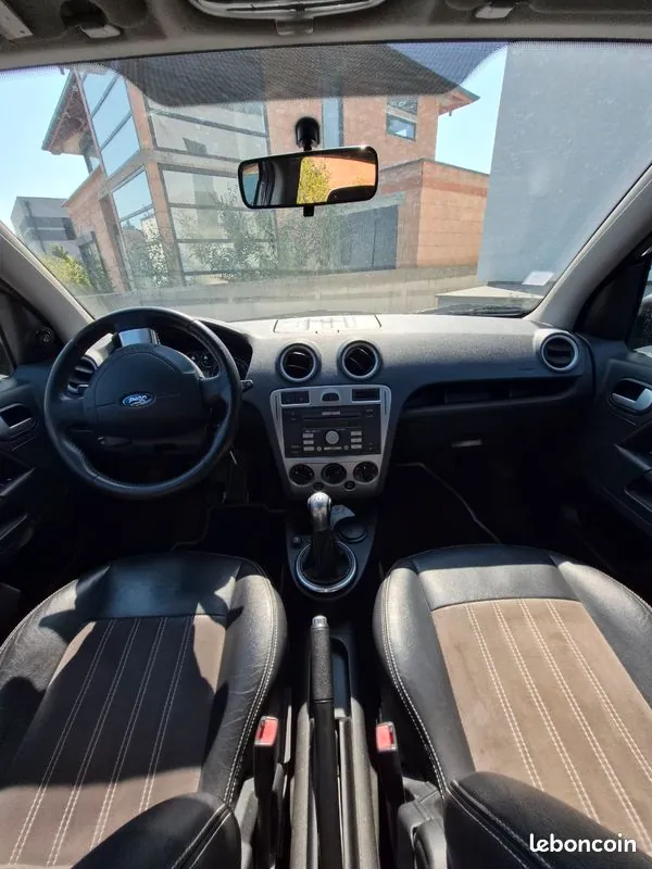 Ford Fusion 2010 photo 2