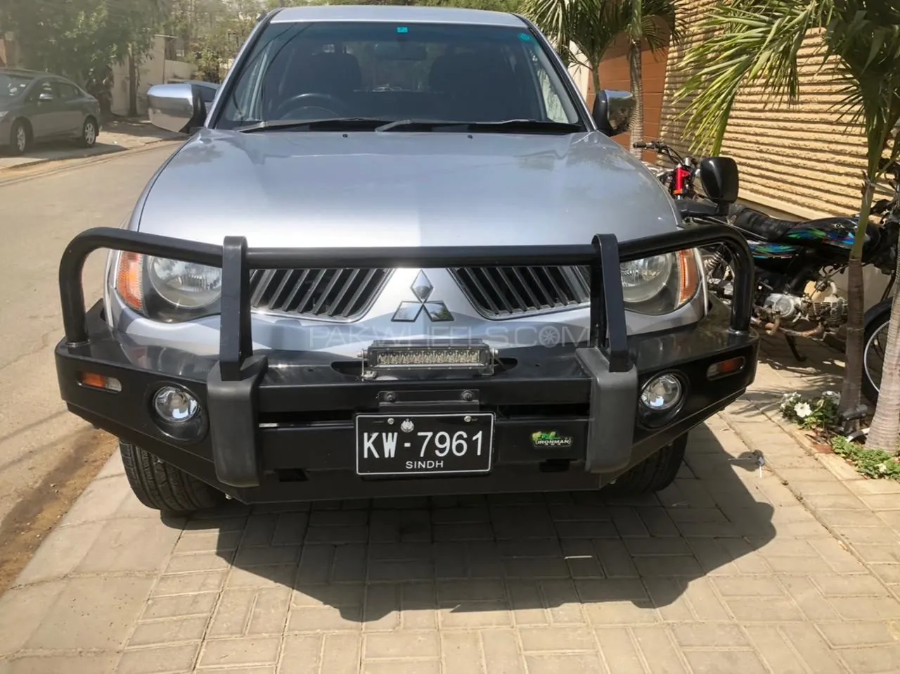 Mitsubishi Triton