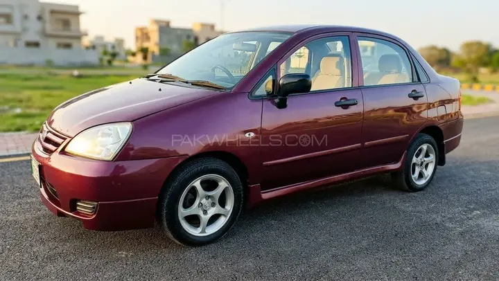 Suzuki Liana