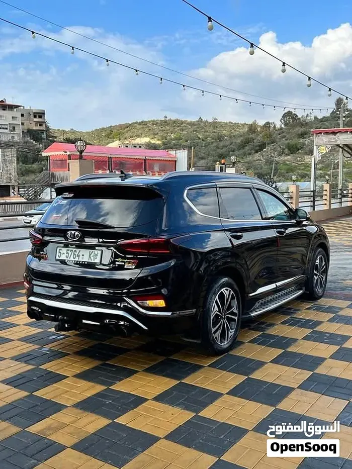 Hyundai Santa Fe 2018 photo 2
