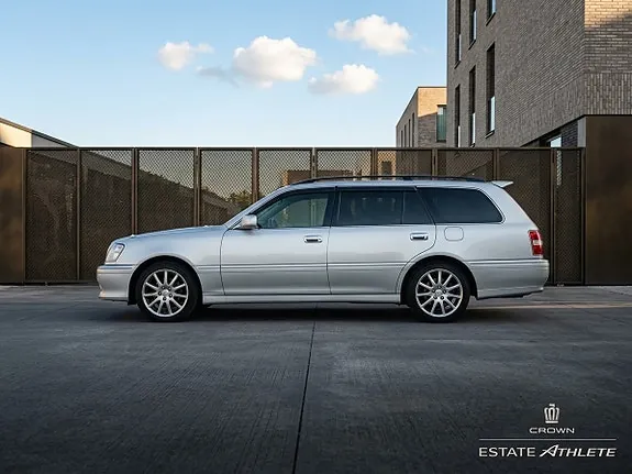 Toyota Crown 2002 photo 3