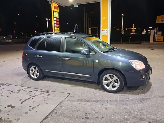 Kia Carens 2009 photo 4