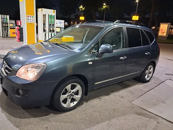Kia Carens 2009 photo 2
