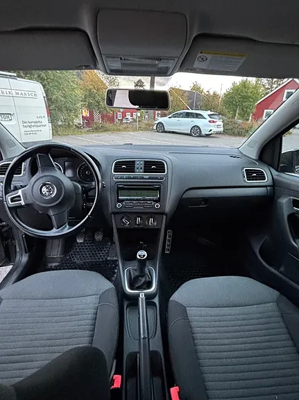 Volkswagen Polo 2011 photo 4