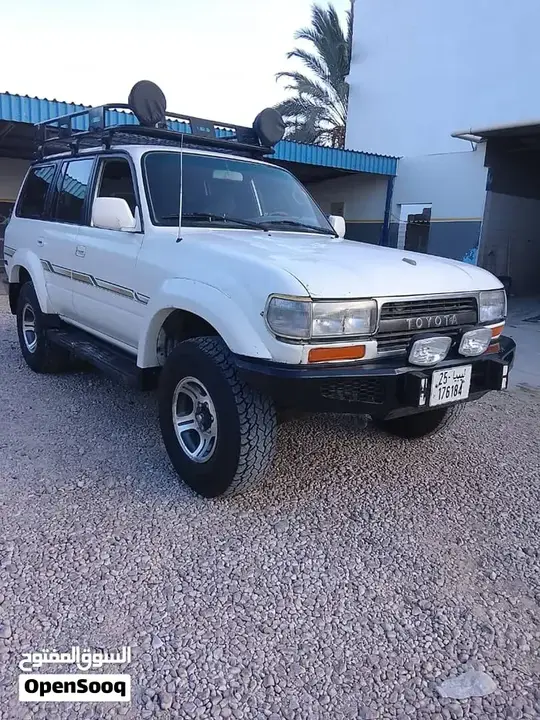 Toyota Land Cruiser 1996 photo 2
