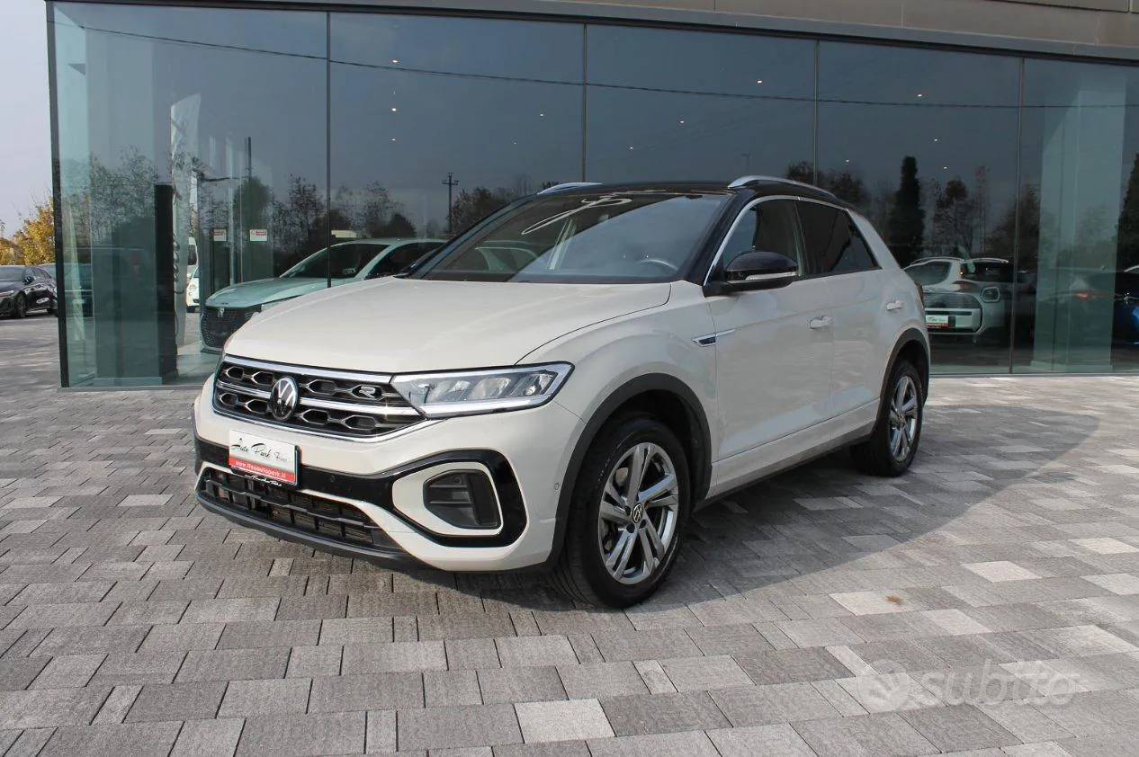 Volkswagen T-Roc 2023 photo 2
