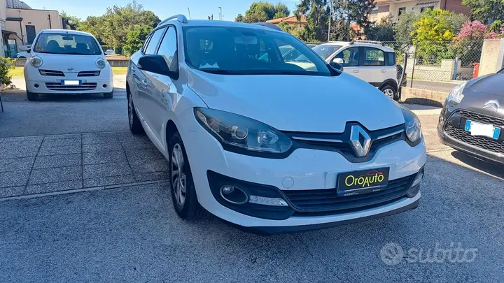Renault Megane 2015 photo 2