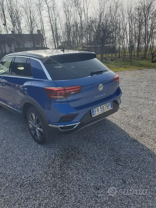 Volkswagen T-Roc 2019 photo 2