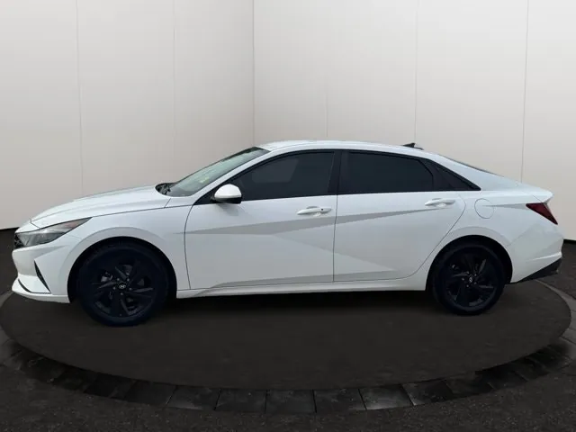 Hyundai Elantra 2021 photo 3
