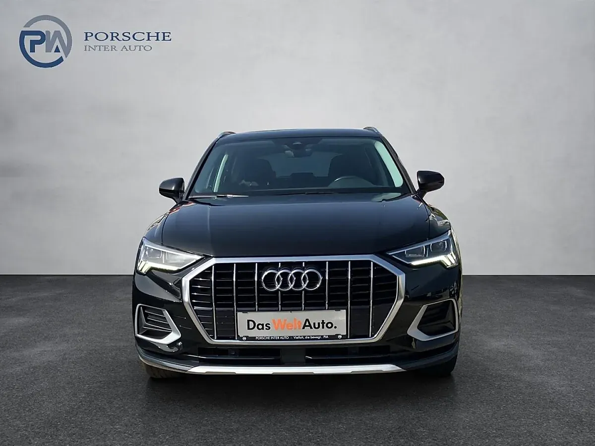 Audi Q3 2022 photo 2