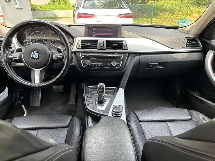 BMW 3 Series 2013 photo 3