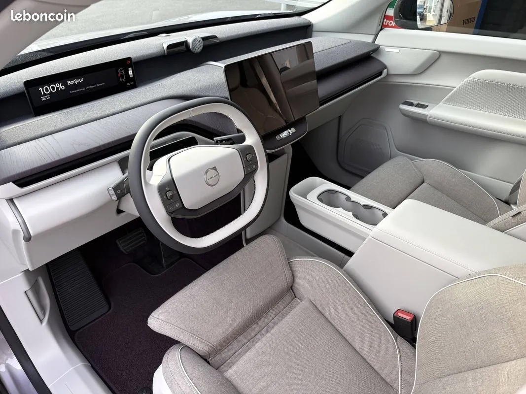 Volvo Ex60 2026 photo 2