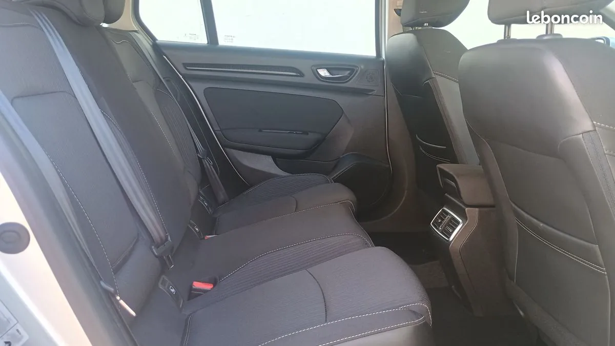 Renault Megane 2018 photo 3