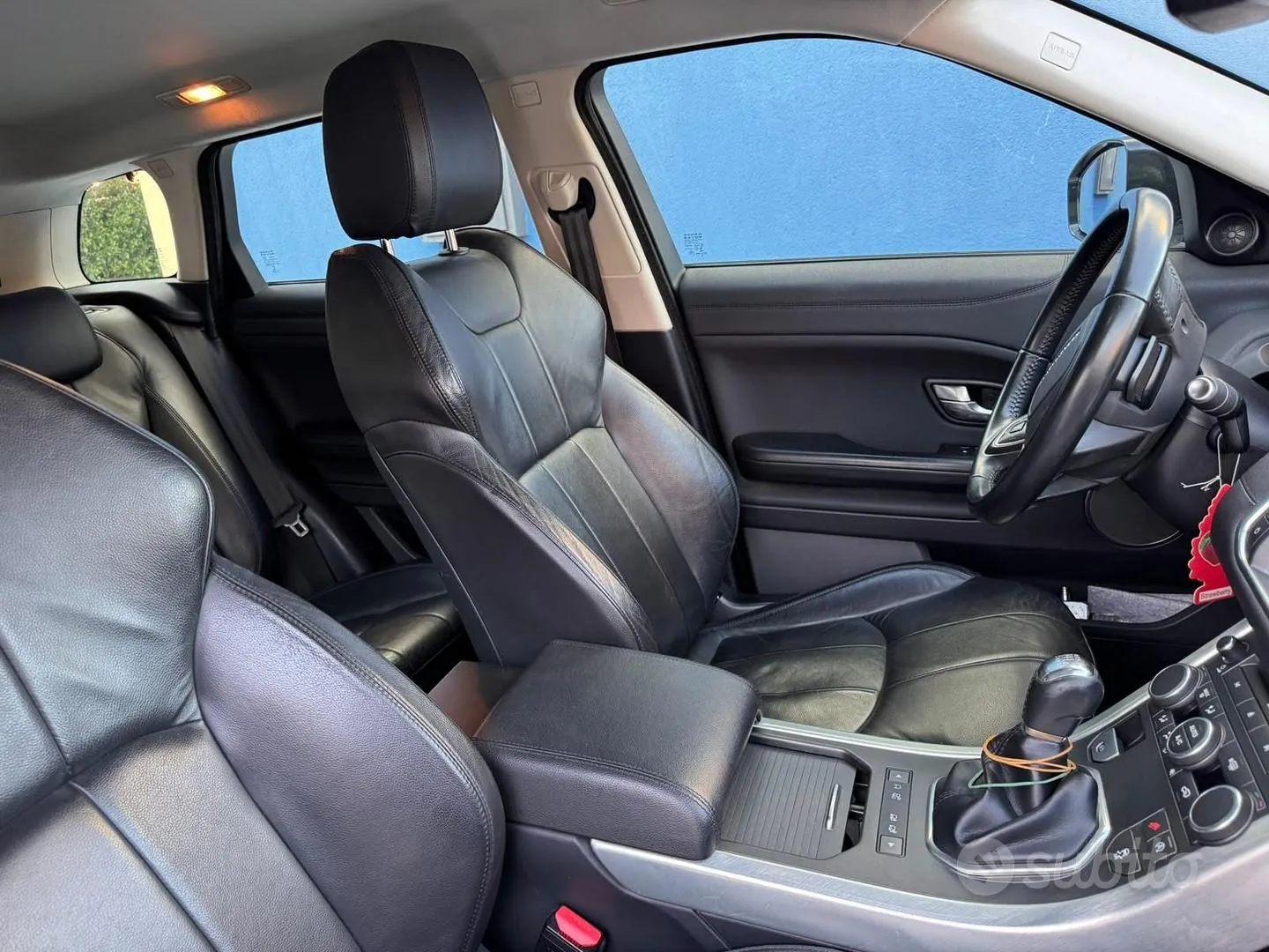 Land Rover Range Rover Evoque 2016 photo 3