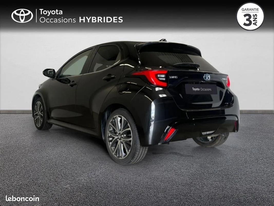 Toyota Yaris 2021 photo 2