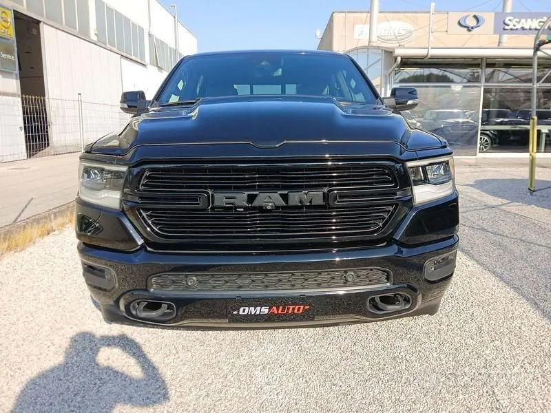 Dodge Ram 1500 2021 photo 3