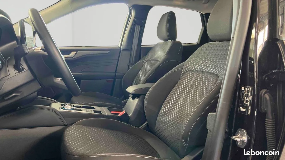 Ford Kuga 2025 photo 4