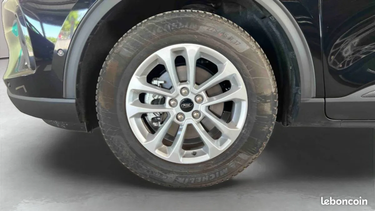 Ford Kuga 2025 photo 3