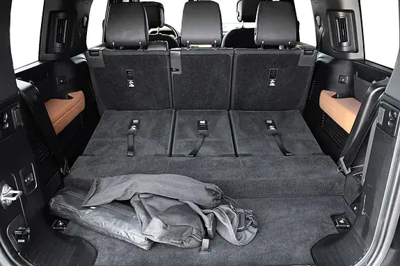 Land Rover Defender 130 2023 photo 3