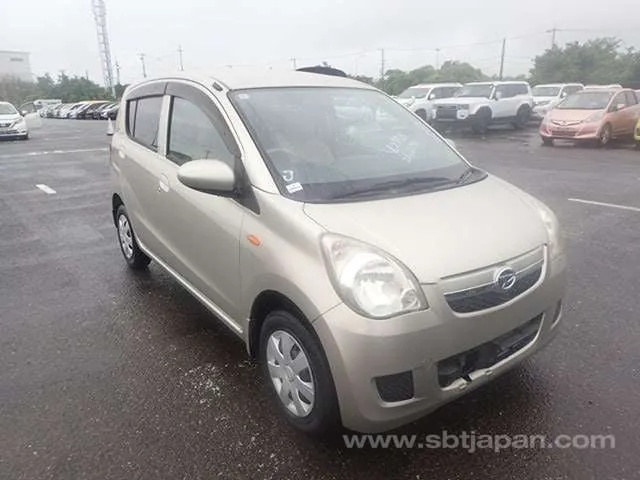 Daihatsu Mira X