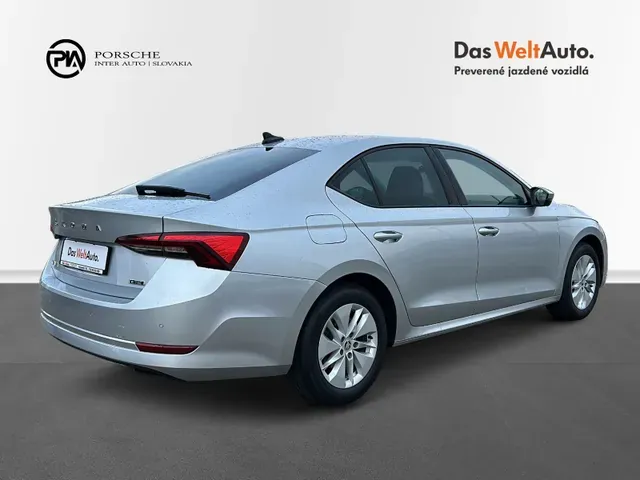 Skoda Octavia 2024 photo 3