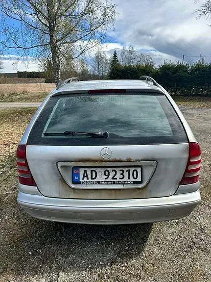 Mercedes-Benz C200 2001 photo 4