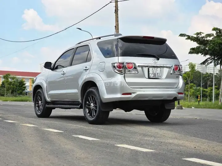 Toyota Fortuner 2015 photo 4