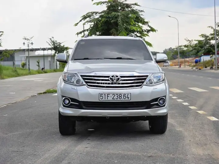 Toyota Fortuner 2015 photo 2