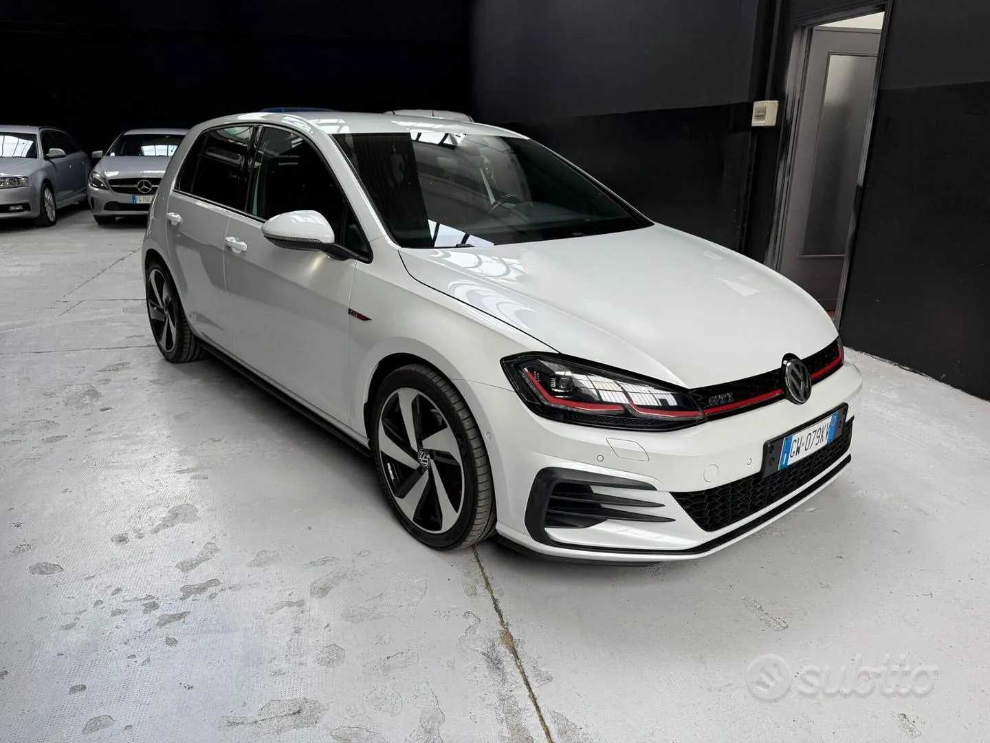Volkswagen Golf 2017 photo 2