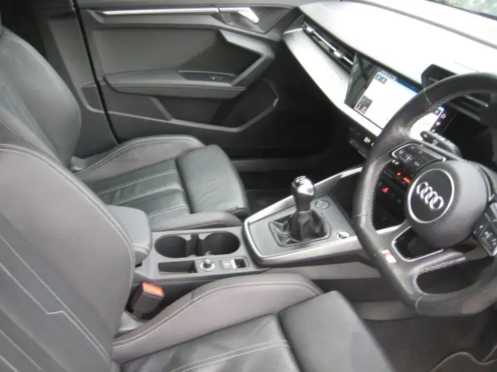 Audi A3 2022 photo 2