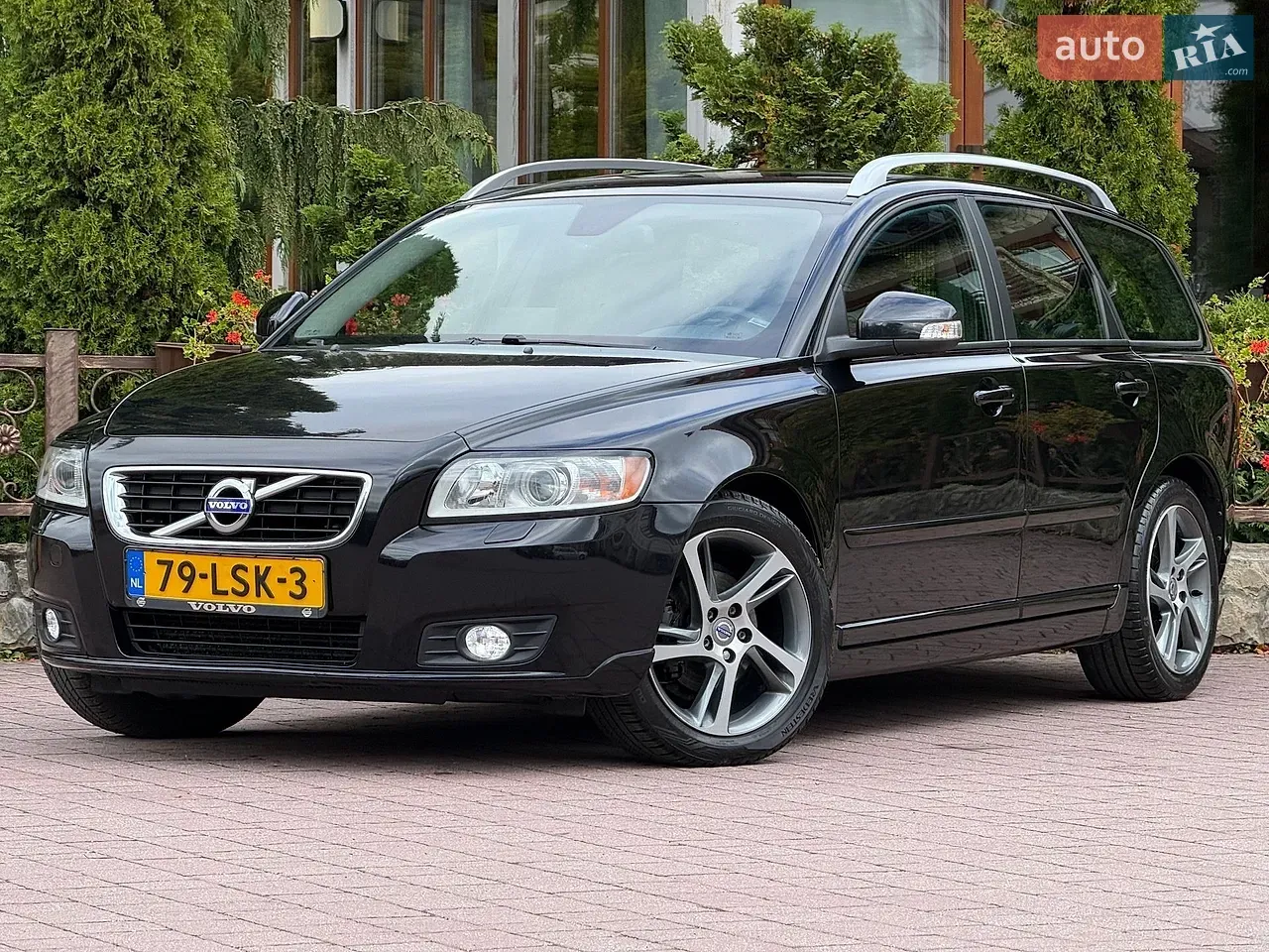 Volvo V50