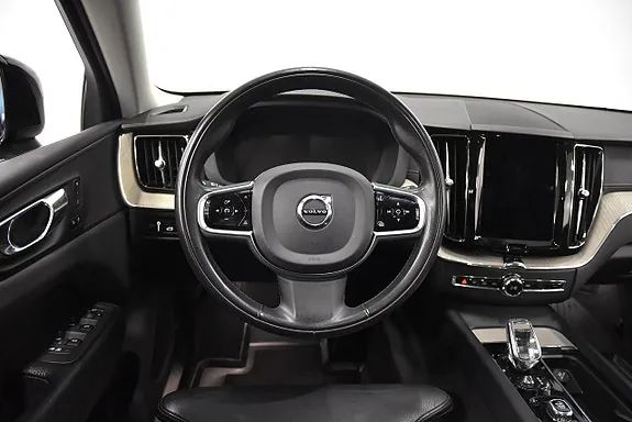 Volvo Xc60 2021 photo 2