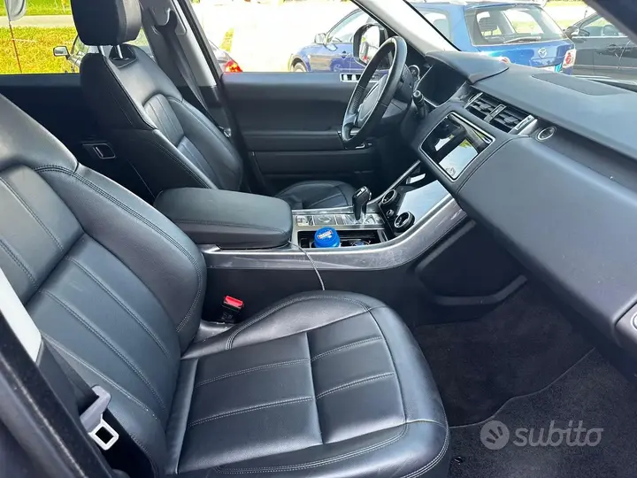 Land Rover Range Rover Sport 2018 photo 2
