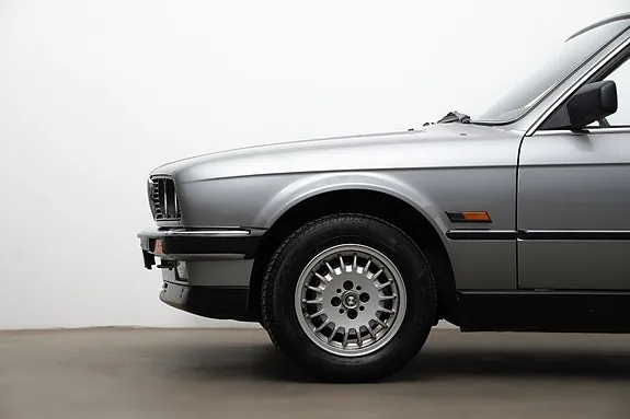BMW 325I 1987 photo 4
