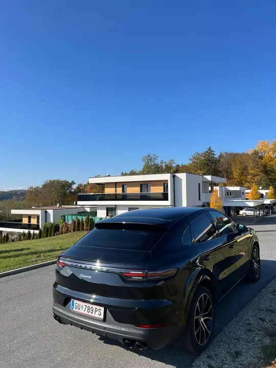Porsche Cayenne 2022 photo 2