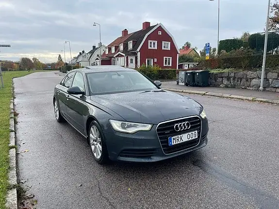Audi A6 2011 photo 2