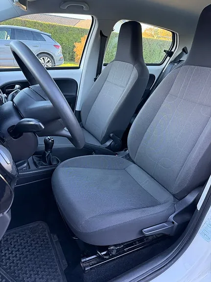 Volkswagen Up 2013 photo 4