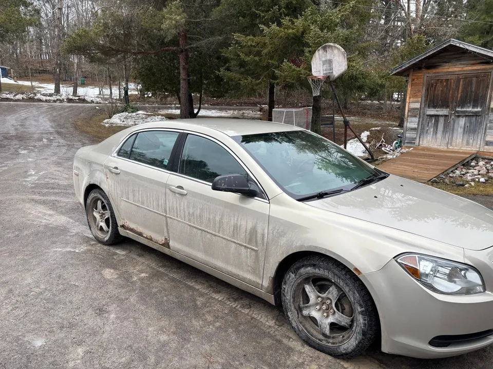 Chevrolet Malibu 2011 photo 3