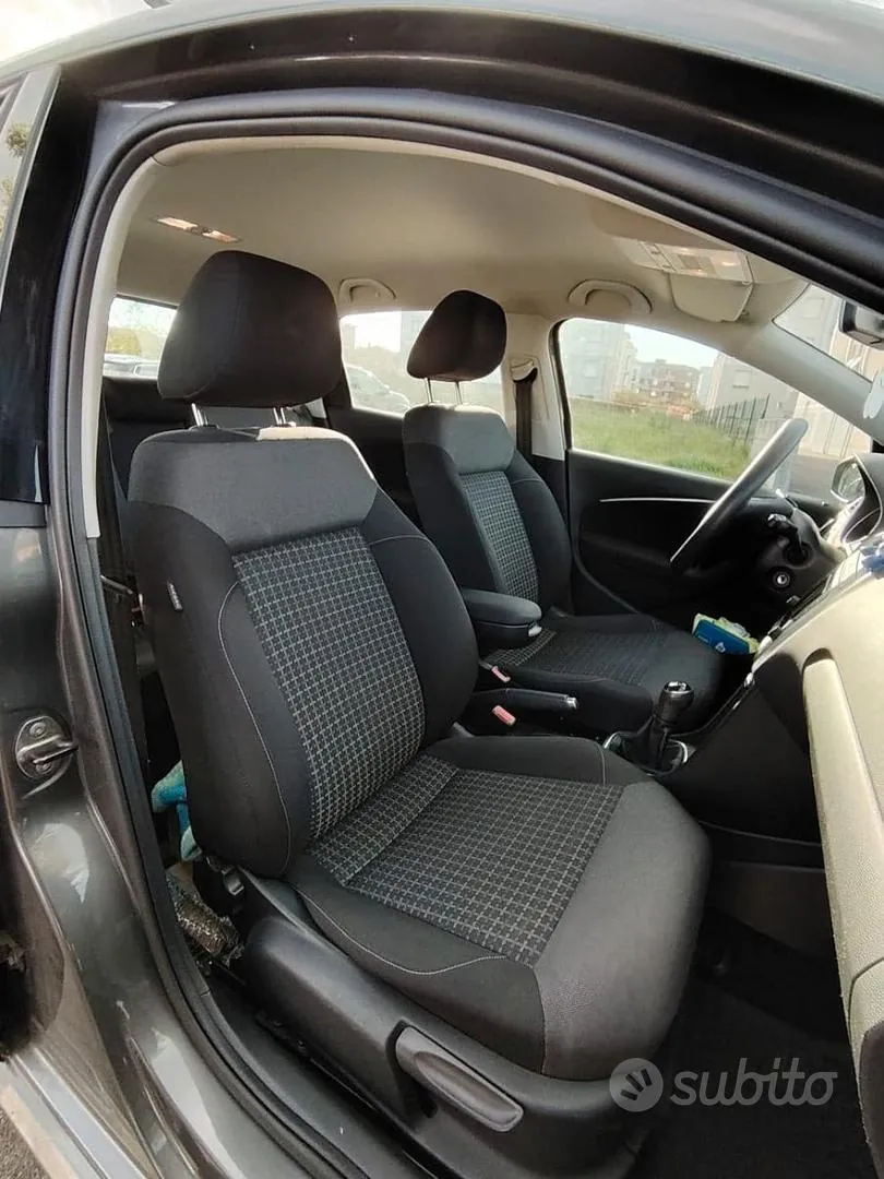 Volkswagen Polo 2016 photo 5