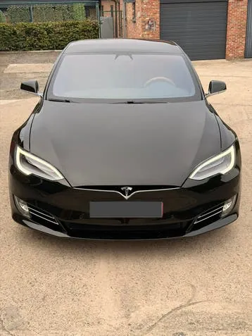 Tesla Model S 2020 photo 2