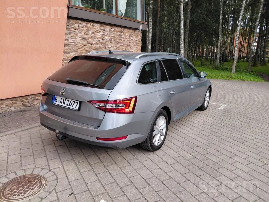 Skoda Superb 2016 photo 2