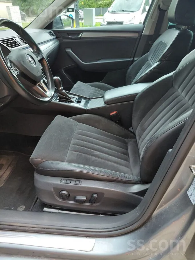 Skoda Superb 2016 photo 5