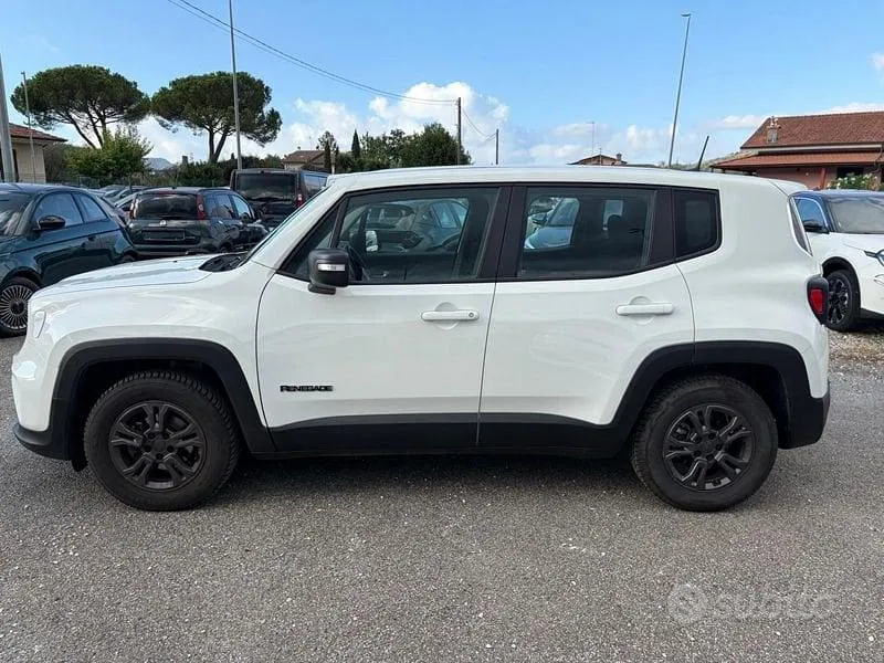 Jeep Renegade 2023 photo 4
