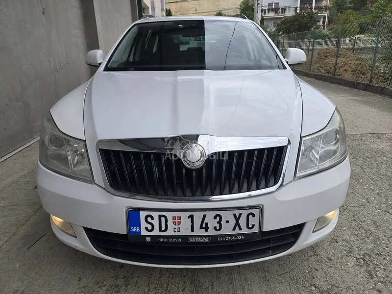 Skoda Octavia 2010 photo 2